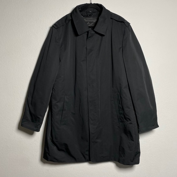 American Airlines Other - NWOT American‎ Airlines Mens XL Black Quilted Lined Overcoat Long Trench Coat